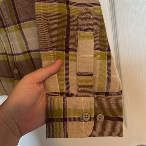 Alpine Design NWT men’s tan plaid long sleeve button down flannel shirt - Picture 5 of 9